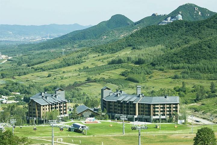 吉林| 吉林 吉林万科松花湖青山假日酒店(标间/复式大床房一晚)