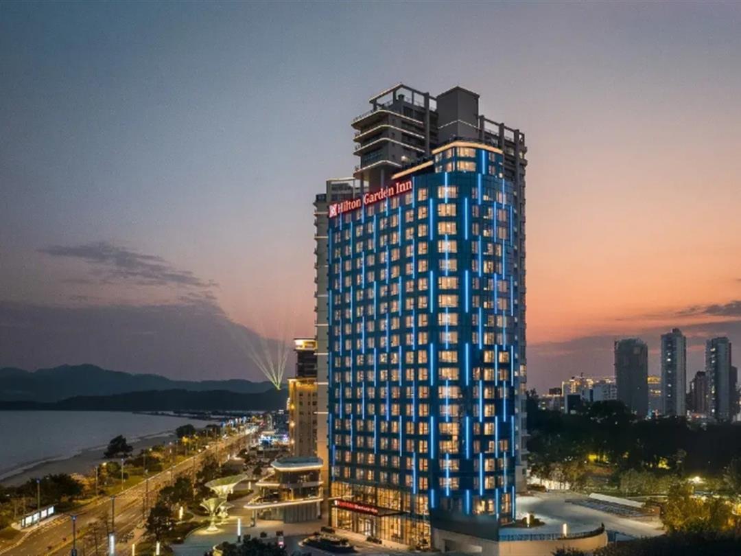 坐拥顶流海景，俯瞰山海湖城