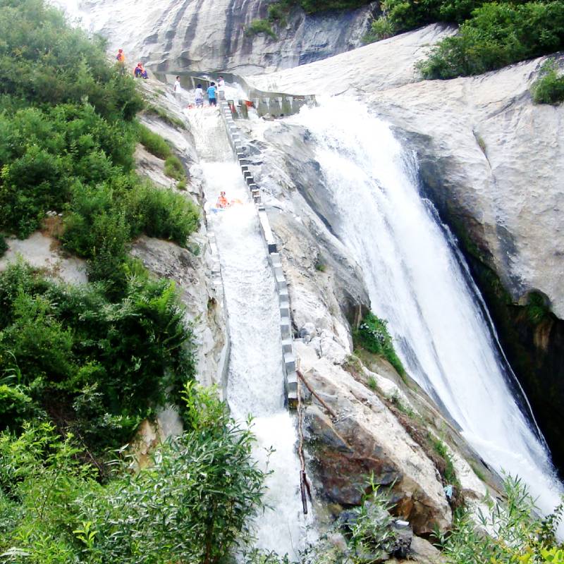 黄冈麻城天景山漂流