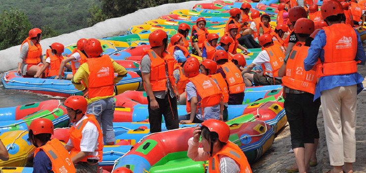 徐州贾汪督公山漂流